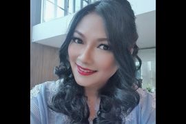 Menggapai berkah Ramadhan, Fryda Lucyana merilis single religi "Rindu Ramadhan"