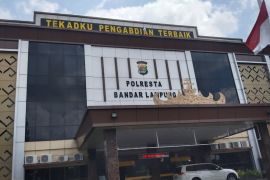 Modus potong rambut, pelaku gasak ponsel milik pemangkas rambut
