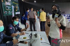 Tujuh bank layani penukaran uang baru di Serambi Rupiah Ramadhan Jember