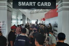 Gubernur pertimbangkan syarat mudik lokal Kepri cukup vaksin kedua