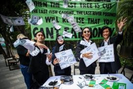 Unjuk Rasa Di Gedung Standard Chartered