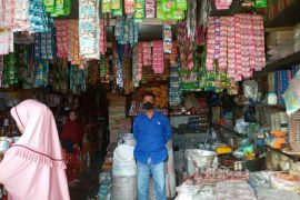 Jelang Idul Fitri, Polsek Limapuluh cek minyak goreng dan BBM