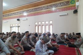 Polda Lampung peringati Nuzulul Qur'an 1443 H