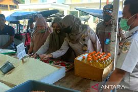 Tim gabungan tinjau harga-stok pangan di Gorontalo