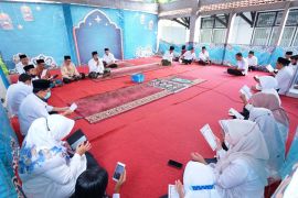17 Ramadhan, Pemkab Banyuwangi Khatamkan Al Quran 3.000 kali