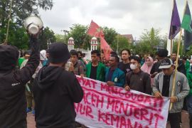 Front mahasiswa tuntut gubernur tuntaskan banyak masalah di Aceh