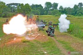 Brigif 2 Marinir Latihan Menembak Senjata RPG-7
