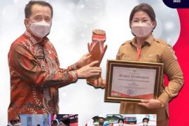 Terbaik I PPD 2022 di Sulut, Sitaro terima piagam penghargaan Page 4 Small