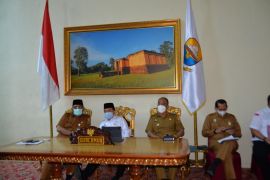 Gubernur Haris pastikan stok dan harga minyak goreng stabil
