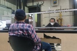 Jurnalis media cetak di Surabaya jadi korban penjambretan