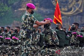 Ratusan bintara TNI AL terima baret ungu Marinir