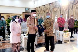 Sebanyak 10.477 pendidik TPQ dan sekolah minggu se-Surabaya terima jaspel
