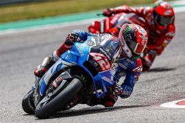 GSX-RR terasa solid,  Rins siap tempur di "rollercoaster" Portimao