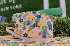 Kate Spade luncurkan koleksi musim semi 2022 di pop up store
