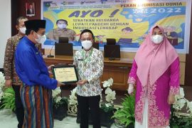 Penanganan COVID-19, Pemkab Bengkalis terima penghargaan dari Gubri