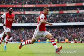 Arteta senang Granit Xhaka dan suporter Arsenal bisa berbaikan