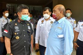 KNKT: Pengendara roda dua bawa anak-anak didahulukan naik kapal