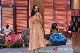 Para aktivis dan artis serukan "Selamatkan Tanah di Bali"