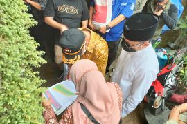 Menko PMK dan Wali Kota kunjungi kampung padat penduduk di Kota Bogor