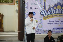 KNPI Tabalong berikan santunan kepada anak yatim
