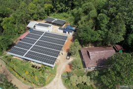 BOSF bisa berhemat dengan  gunakan panel surya