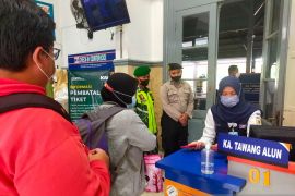 Pemudik mulai padati stasiun wilayah Daop 9 Jember
