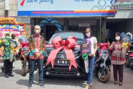 Baru 5 bulan jadi nasabah, Cintia raih Mobil Xpander dari Bank Jateng