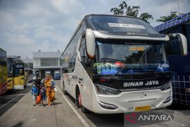 Prediksi puncak arus mudik di terminal Leuwi Panjang