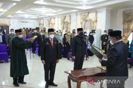 Husairi kembali lantik pejabat eselon II