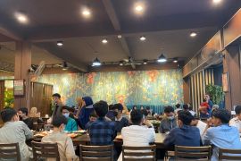 Tradisi buka puasa bersama dari era kebiasaan baru menuju endemi