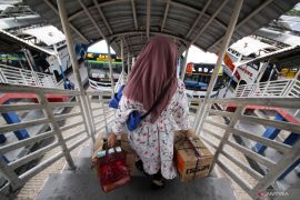 Arus Penumpang di Terminal Bungurasih