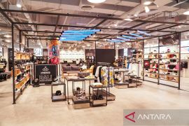 Libatkan seniman lokal, "Foot Locker" buka gerai pertama di Bali