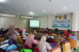 Sosialisasikan kosmetik  aman dan bermutu, BBPOM di Pekanbaru gandeng milineal