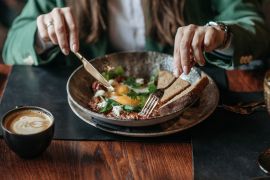 Kiat bangun bisnis F&amp;B bagi  pemula menurut Tiwu Rayie