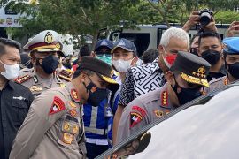 Kapolri susuri Tol Kalikangkung pantau kondisi pemudik