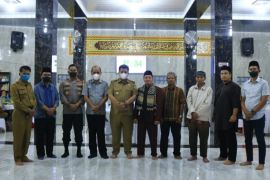 Buka puasa bersama ummat muslim, Bupati Samosir :Tingkatkan toleransi beragama