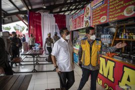 KSP Moeldoko Tinjau Arus Mudik Tol Bakauheni-Palembang Page 5 Small