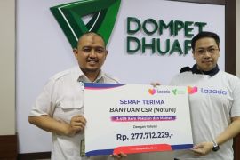 Jelang lebaran, Lazada donasikan pakaian berkualitas untuk warga dhuafa