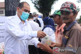 KPPN Barabai berbagi takjil gratis