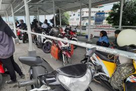 Arus mudik di pelabuhan feri Ternate masih normal pada H-4 Lebaran