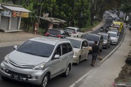 Arus mudik di jalur Nagreg - Limbangan