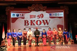 Wagub Bali ajak BKOW ikut atasi masalah sosial