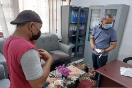 Penjaga Kantor Desa Minas Timur ditemukan tewas dengan leher tergorok