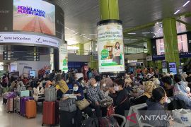 H-1 Lebaran, Sebanyak 35.000 pemudik berangkat dari Stasiun KA Jakarta