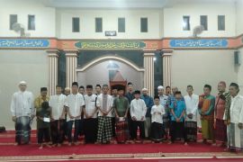 UPZ DKM Al-Ikhlas dan Musholla Al-Hidayah TMI 1 Kota Serang salurkan ZIS