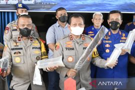 Polda Sumsel tangkap 6 pelaku penyelundupan benih lobster dengan "Kapal Hantu"