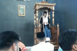 Khatib:  Idul Fitri momen introspeksi diri bangun hubungan kemanusiaan