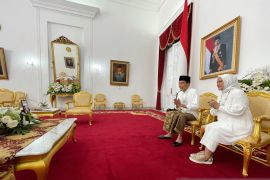 Presiden Jokowi dan Wapres Ma'ruf halalbihalal via "video call"