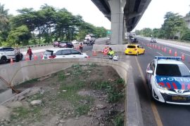 "Contra flow" diberlakukan di  KM 47,  arah Cikampek ramai lancar