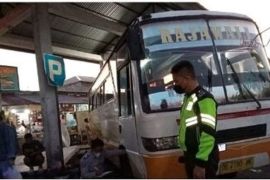 Penumpang tujuan Gorontalo dari Terminal Malalayang Manado naik